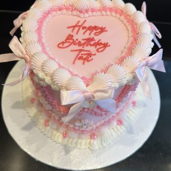 A Cake Life - Bakeries Near Me - Honolulu, Hawaii