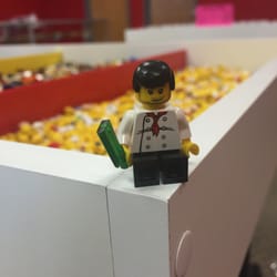 Bricks & Minifigs Madison - build-your-own Minifig!