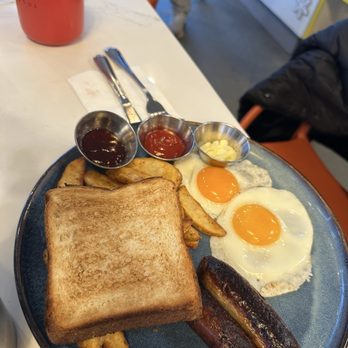 OEB Breakfast Co. - Breakfast & Brunch Near Me - West Vancouver, British Columbia OEB Breakfast Co. - Breakfast & Brunch Near Me - West Vancouver, British Columbia