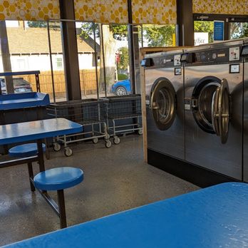 Busy Bee Laundry - Laundromat Near Me - Hutchinson, Kansas