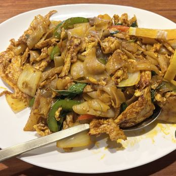 Mantra Raja - Drunken Noodles - Thai Near Me - Carlsbad, California