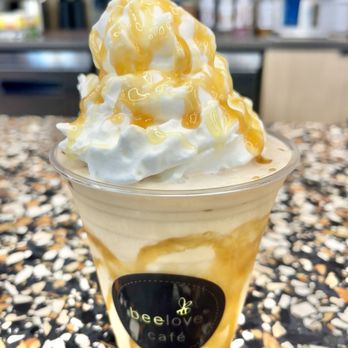 Beelove Cafe - Frozen Caramel Honeycomb Latte with a scoop of Ida's Artesian Vanilla ice cream - Coffee & Tea Near Me - Chicago, Illinois