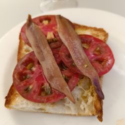 La Chimenea - Tosta de tomate y anchoas