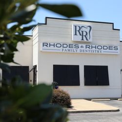 Rhodes & Rhodes Family Dentistry