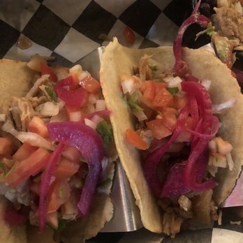 Don’s Tacos and Burritos - Carnitas taco - Tacos Near Me - Cancún, ROO