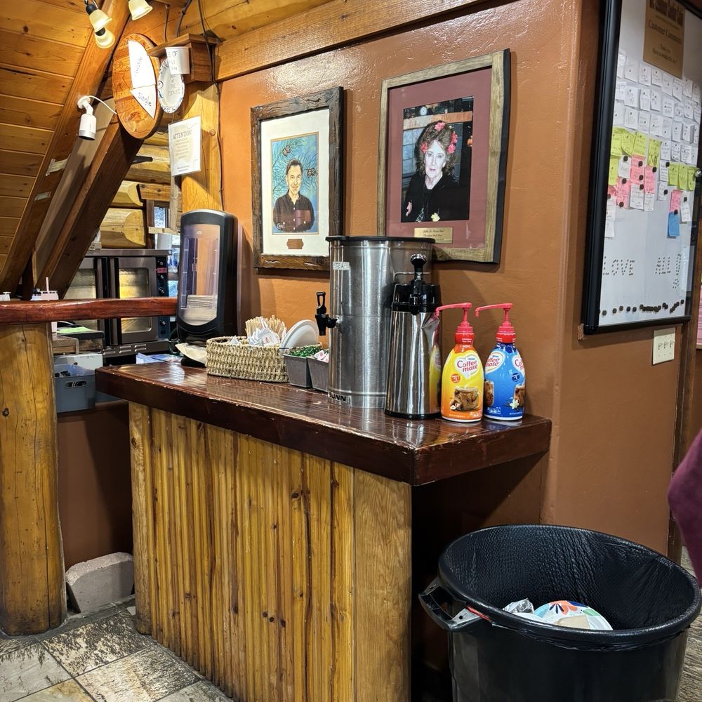Mt Lemmon Cookie Cabin - Pizza Near Me - Mount Lemmon, Arizona
