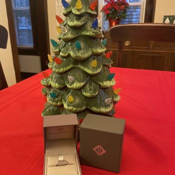 Diamonds Direct - Jewelry Near Me - Schaumburg, Illinois