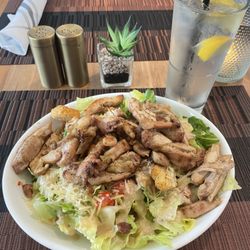 Backstage Bar & Grill - Chicken Cesar