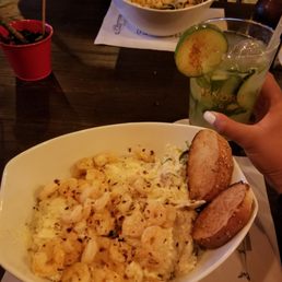 Farfalle with Alfredo sauce with mushrooms, spinach, chicken and shrimp. Cucumber Mojito! Yum!! Farfalle with Alfredo sauce with mushrooms, spinach, chicken and shrimp. Cucumber Mojito! Yum!!