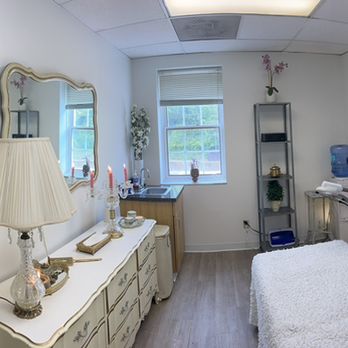 Skin By Ken - Treatment Room 2 - Skin Care Near Me - Creve Coeur, Missouri Skin By Ken - Treatment Room 2 - Skin Care Near Me - Creve Coeur, Missouri