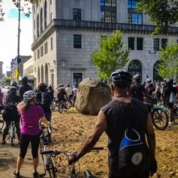 Newark Bike Tour - Gathering for start
