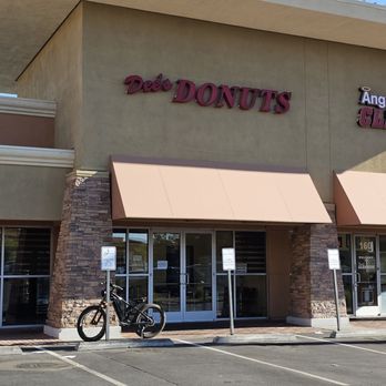 Dee's Donuts - Storefront - Donuts Near Me - Las Vegas, Nevada