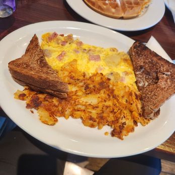 Pop's Family Restaurant - Breakfast & Brunch Near Me - Milford, Connecticut Pop's Family Restaurant - Breakfast & Brunch Near Me - Milford, Connecticut