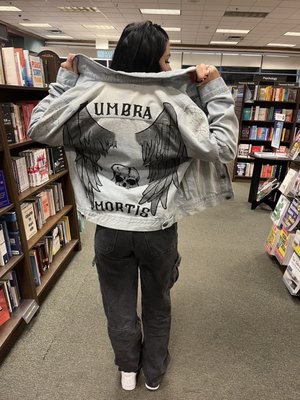 Barnes & Noble by null