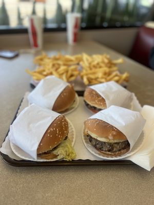 Gold Star Hamburger by null