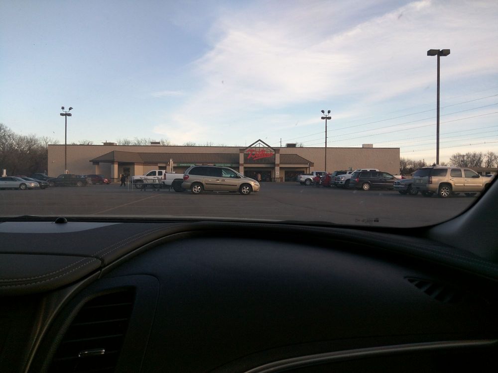 DILLON STORES 700 N Main St, El Dorado, Kansas Grocery Phone