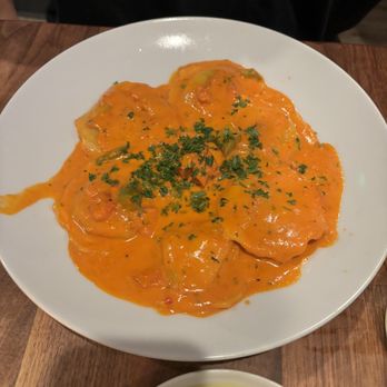 Pranzi - Shrimp and crab ravioli - Italian Near Me - San Carlos, California Pranzi - Shrimp and crab ravioli - Italian Near Me - San Carlos, California