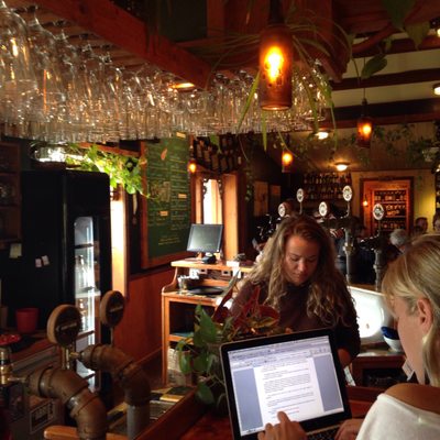 À l'abri de la Tempête - Microbrasserie & Pub by null