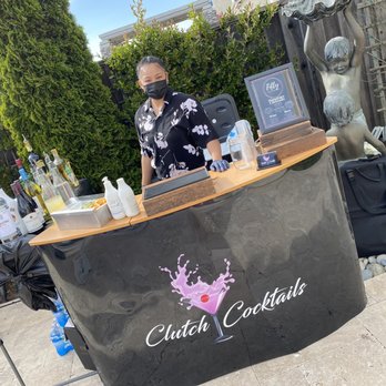 Clutch Mobile Bartending - Cute bar set up - Bartenders Near Me Clutch Mobile Bartending - Cute bar set up - Bartenders Near Me