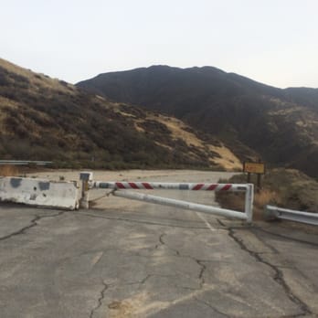 Fish Canyon Narrows - Park outside the locked gate at the end of Templin Hwy - Hiking Near Me - Castaic, California Fish Canyon Narrows - Park outside the locked gate at the end of Templin Hwy - Hiking Near Me - Castaic, California