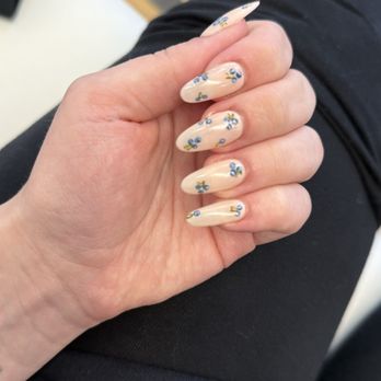 Frenchies Modern Nail Care Littleton: Ultimate Pampering Guide