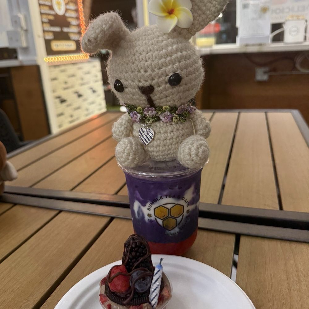 Bumble Tea Cafe And Ramen - BunBun is having some cake and ate it too - Bubble Tea Near Me - Honolulu, Hawaii