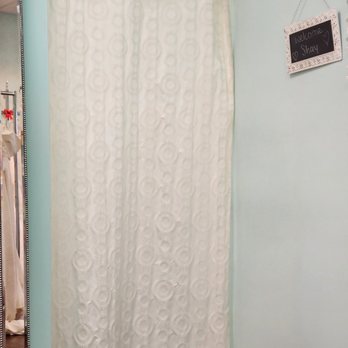 Wonderland Bridal - dressing room - Bridal Near Me - Margate, Florida Wonderland Bridal - dressing room - Bridal Near Me - Margate, Florida