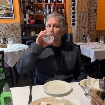 La Buchetta - Husband about to attack the app! - Tuscan Near Me - Florence, FI La Buchetta - Husband about to attack the app! - Tuscan Near Me - Florence, FI