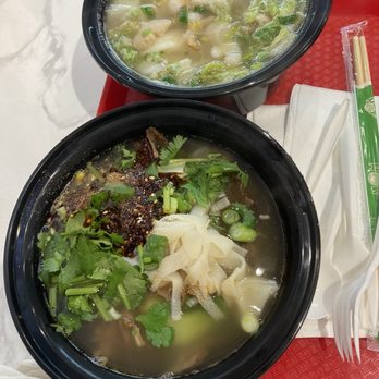 Xi Jiang Qian Hu Noodle - Sea clam Mei Fun and beef offal soup - Noodles Near Me - Queens, New York Xi Jiang Qian Hu Noodle - Sea clam Mei Fun and beef offal soup - Noodles Near Me - Queens, New York