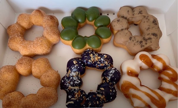 Hookt Doughnuts Catering by null