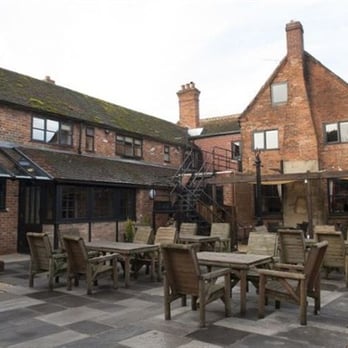 The Crown & Horns - The Courtyard - Pubs Near Me - Newbury, WBK The Crown & Horns - The Courtyard - Pubs Near Me - Newbury, WBK