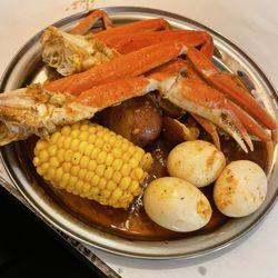 A Plus Crab - Great Lake - Snow Crab Legs(1/2LB) meal with extra side of Boil Egg(3)