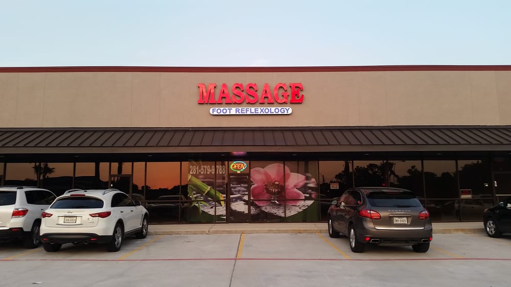 MASSAGE AND FOOT REFLEXOLOGY Updated September 2024 1645 Winding