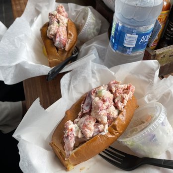 DJ's Clam Shack - Seafood Near Me - Key West, Florida