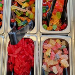 406 Frozen Yogurt - Gummi Gallery!