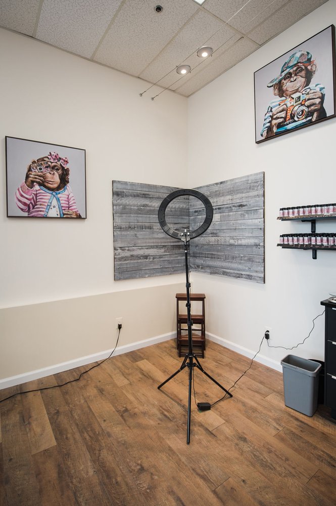 GLASS DOOR SALON 12 Photos & 37 Reviews Hair Stylists 22237 Shaw