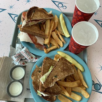 Flo's V8 Cafe - Cafes Near Me - Anaheim, California