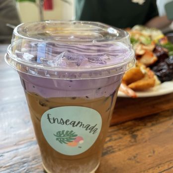 Enseamada Cafe - Ube coffew - Filipino Near Me - Everett, Washington