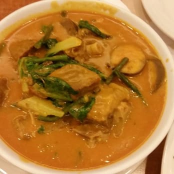 Max's Restaurant - Dillingham - Kare-Kare - Filipino Near Me - Honolulu, Hawaii Max's Restaurant - Dillingham - Kare-Kare - Filipino Near Me - Honolulu, Hawaii