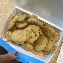 Captain D's - Fried Pickles