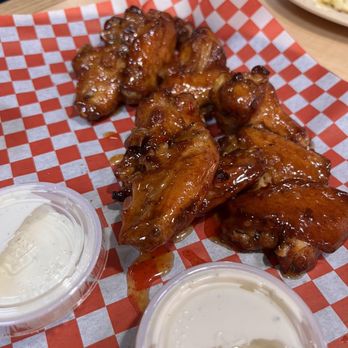 Straw Hat Pizza - Chicken Wings sweet chili type flavor - Pizza Near Me - Manteca, California