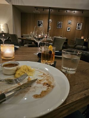 34 Chophouse & Doc's Lounge by null