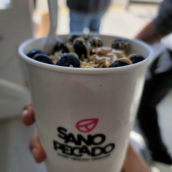 Sano Pecado - Front view, it was not as big as I thought, 2/3rd(granola) 1/3 (acai, berries etc.) - Juice Bars & Smoothies Near Me - Solvang, California