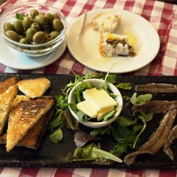 La Taverna del Borgo Antico - Lovely anchovies. The recommend eating with buttered toast to offset the saltiness.