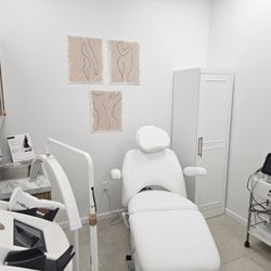 Pure Essence - Treatment Room