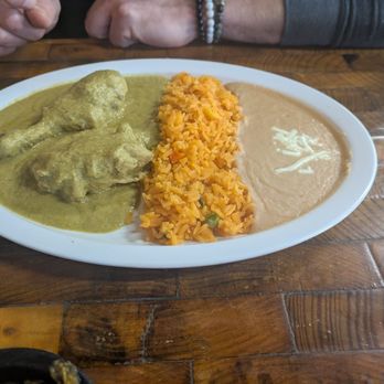 Mexican Restaurant La Libertad - Green mole - chicken, green mole, rice, refried beans - Mexican Near Me - Hanover, Pennsylvania Mexican Restaurant La Libertad - Green mole - chicken, green mole, rice, refried beans - Mexican Near Me - Hanover, Pennsylvania