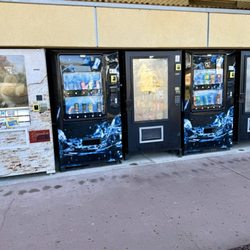 Philip S Raine Rest Stop - Drinks & Snacks Vending Machines