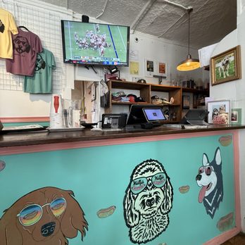 Wally's Wieners - Hot Dogs Near Me - Newport, Rhode Island