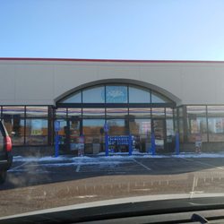 Holiday Stationstores