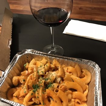 Nonnina - Rigatoni* ** - Italian Near Me - Chicago, Illinois